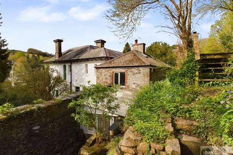 2 bedroom semi-detached house for sale, Station Road, Buckfastleigh