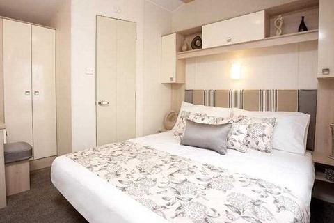 3 bedroom static caravan for sale, Atlas Heritage, Hoburne Park, Christchurch