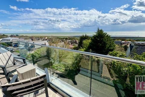 4 bedroom semi-detached house for sale, Hythe, Kent, CT21 5TA