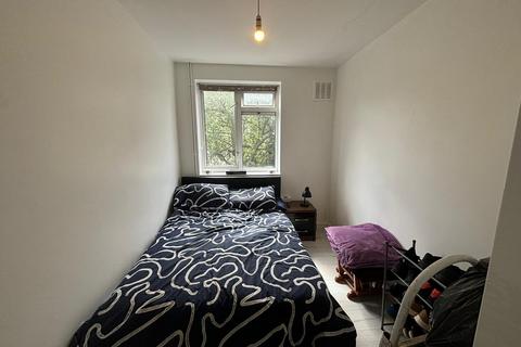 2 bedroom flat to rent, , W6