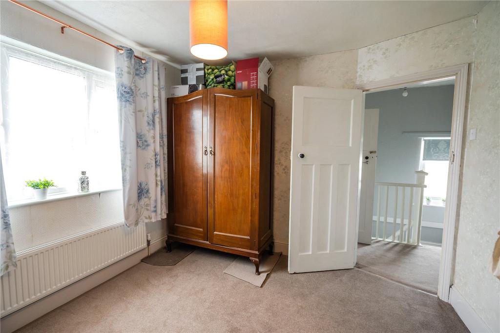 Bedroom 2 (2)