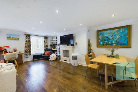 2 bedroom apartment to rent, London, London W1T