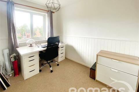 32 Ascham Road, Grange Park, Swindon, SN5 6BG