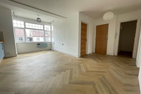 3 bedroom flat to rent, Radnor Road, Harrow HA1