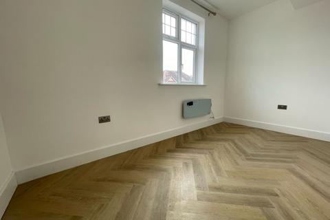 3 bedroom flat to rent, Radnor Road, Harrow HA1