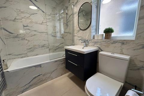 3 bedroom flat to rent, Radnor Road, Harrow HA1