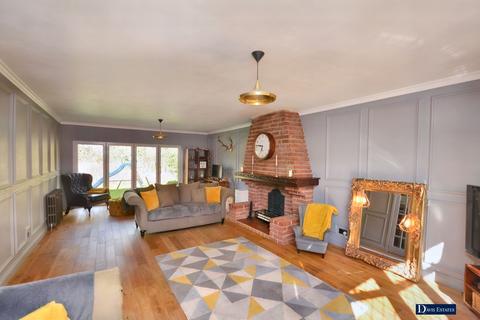 undefined, Park Drive, Marshalls Park, Romford, RM1