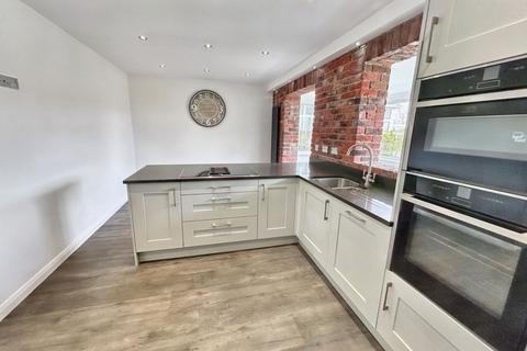 3 bedroom semi-detached house for sale, Stella Hall Drive, Blaydon, Blaydon-on-Tyne, Tyne and wear, NE21 4LB