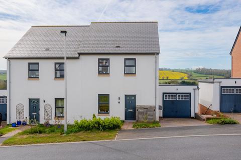 4 bedroom semi-detached house for sale, Yeo Crescent, Crediton, EX17