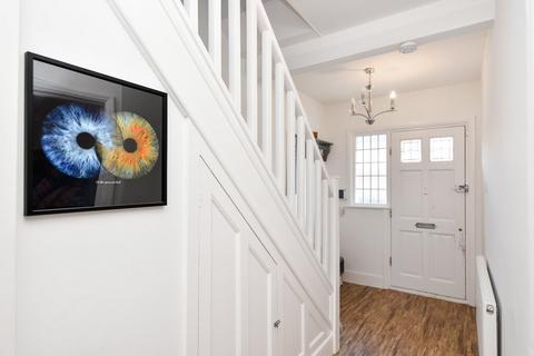85 Thorpedene Gardens, Shoeburyness, Southend-on-sea, SS3 9JE