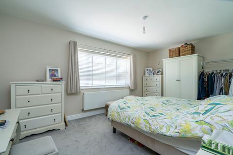 33 Howard Road, Seer Green, Beaconsfield, HP9 2XT