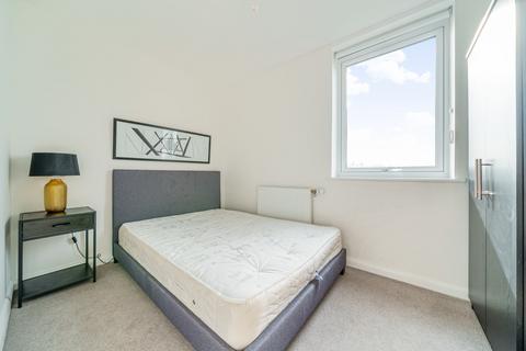 2 bedroom flat to rent, Brewers Squaure Dartford DA1