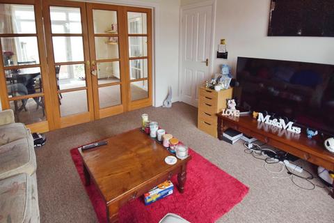 3 bedroom semi-detached house for sale, Earls Court Road, Amesbury, SP4 7NA