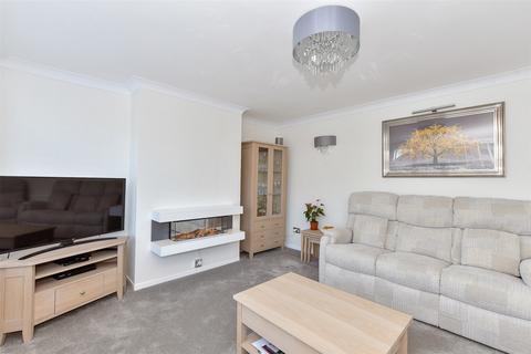 3 bedroom semi-detached house for sale - Whist Avenue, Wickford, Essex