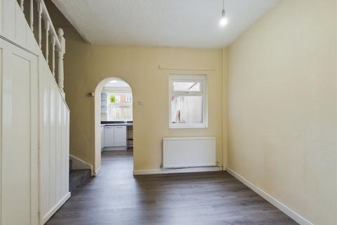 2 bedroom terraced house to rent, Wigan Road, Ormskirk, Lancashire, L39 2AS