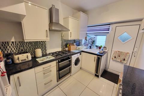 3 bedroom semi-detached house to rent, Didsbury Road, Heaton Mersey, Stockport, SK4
