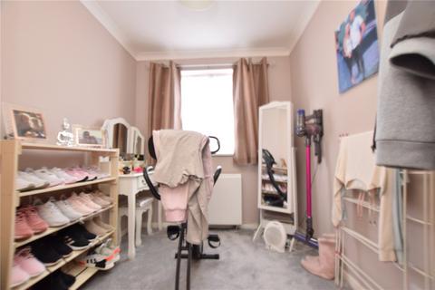 2 bedroom apartment for sale, Millhaven Close, Chadwell Heath, Romford, RM6