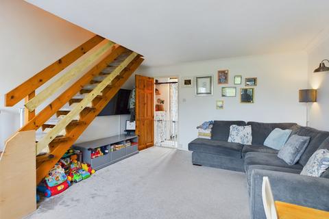 16 Booth Close, Pattishall, Towcester, NN12 8JP