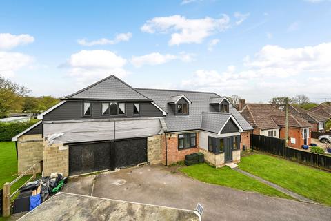 4 bedroom detached house for sale, Steeds Lane, Ashford TN26