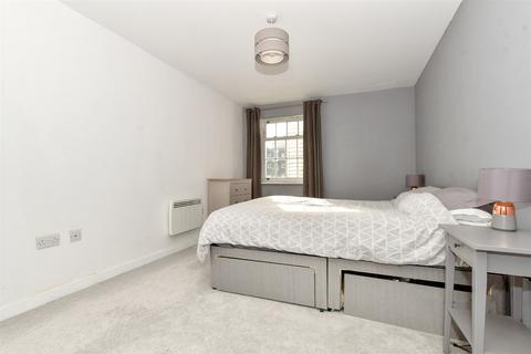 1 bedroom flat for sale, Waters Edge, Canterbury, Kent