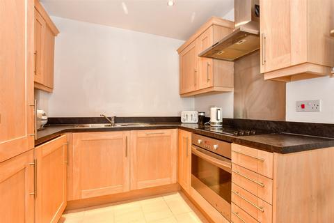 1 bedroom flat for sale, Waters Edge, Canterbury, Kent