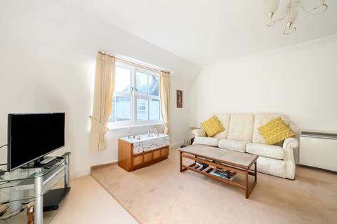 1 bedroom flat for sale, London Road, Sunningdale, Ascot, Berkshire, SL5 0LJ