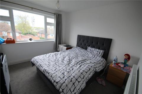 2 bedroom maisonette to rent, Addlestone, Surrey KT15