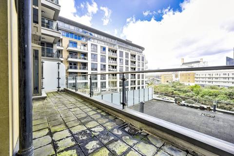 2 bedroom flat for sale, The Boulevard, Imperial Wharf, London, SW6