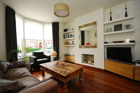 3 bedroom maisonette to rent, Digby Crescent, Stoke Newington, London, N4
