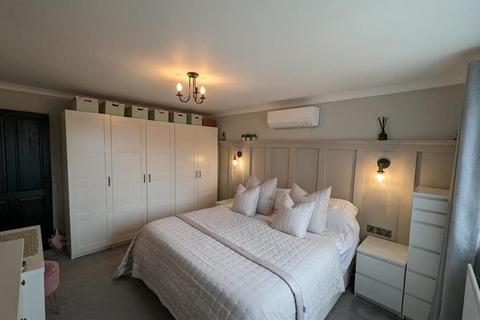 5 bedroom detached house for sale, Chirton Avenue, South Shields, NE34