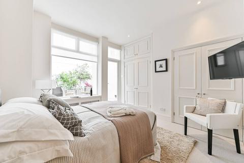 2 bedroom flat for sale, Cornwall Gardens, South Kensington, London, SW7