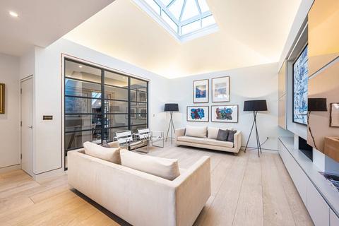 3 bedroom flat to rent, Roland Gardens, South Kensington, London, SW7