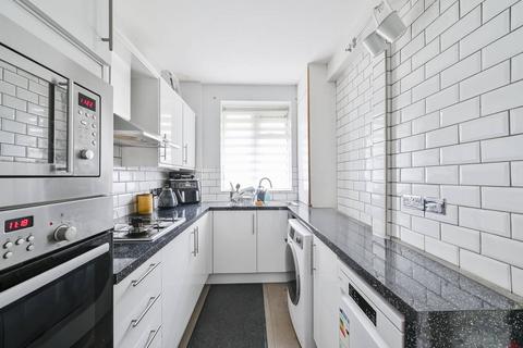 2 bedroom flat for sale, Mortimer Crescent,, Kilburn, London, NW6