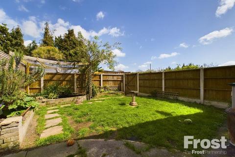 3 bedroom bungalow for sale, Hithermoor Road, Staines-upon-Thames, Surrey, TW19