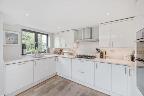 3 bedroom terraced house for sale, Trigon Road, Oval, SW8
