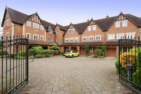 2 bedroom terraced house to rent, Caenshill, Chaucer Avenue, Weybridge, Surrey, KT13 0PB