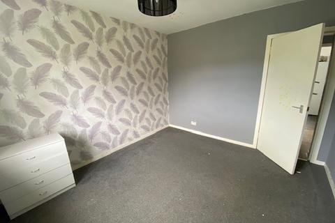 2 bedroom flat to rent, St Ninians Terrace, Dundee, DD3