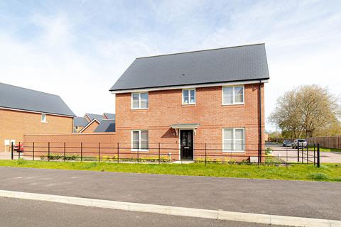 4 bedroom detached house for sale, Tudor Dragon Close, Canterbury, CT1