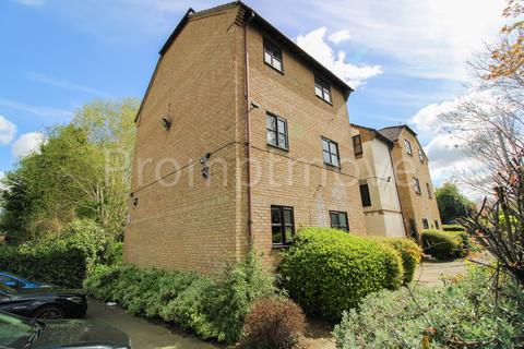 2 bedroom flat to rent, The Ridings Luton LU3 1BY
