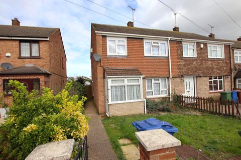 3 bedroom end of terrace house for sale, Martin Road, Aveley RM15