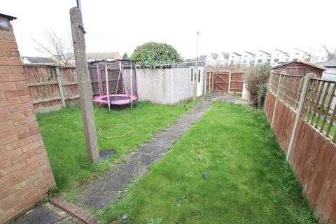 3 bedroom end of terrace house for sale, Martin Road, Aveley RM15