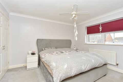 4 bedroom detached house for sale, Rettendon Drive, Milton Regis, Sittingbourne, Kent