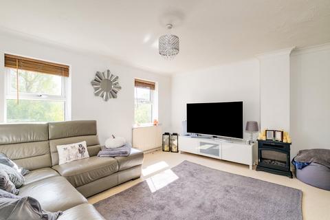 95 Carvers Croft, Woolmer Green, Knebworth, SG3 6LX