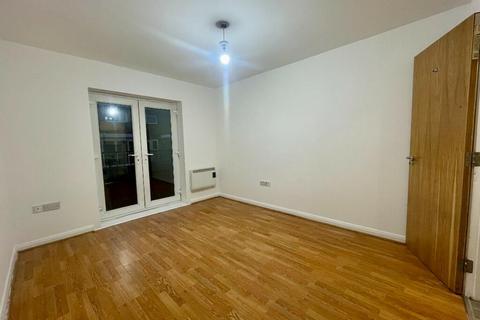 2 bedroom apartment to rent, St. Lawrence Street, Manchester M15