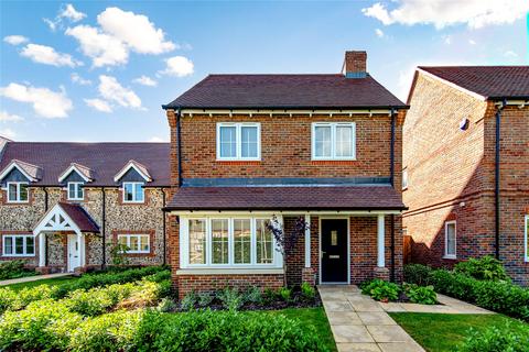 4 bedroom detached house for sale, Chinnor Road, Bledlow, Buckinghamshire, HP27