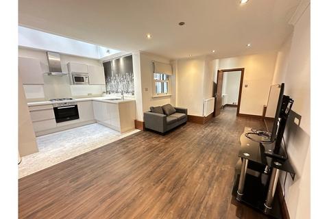 2 bedroom flat to rent, Holland Road, Kensington W14