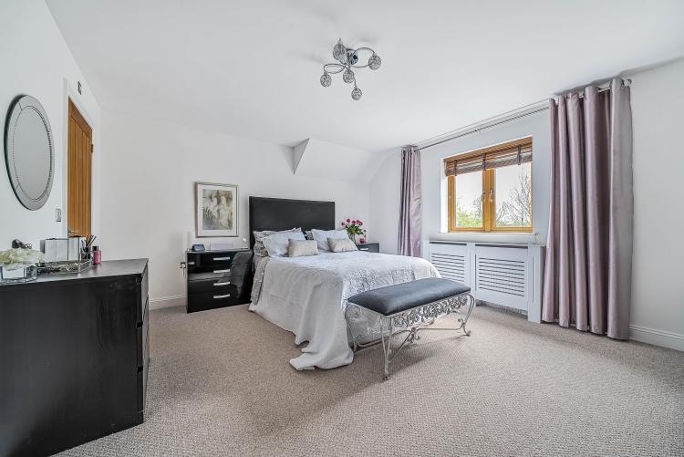 Bedroom (Double) with Ensuite