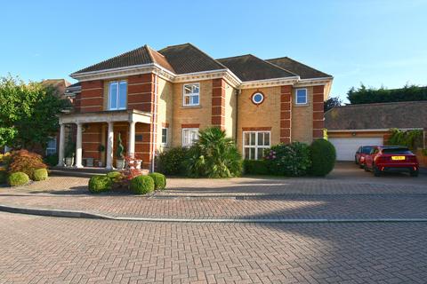 2 The Maples, Goffs Oak, Waltham Cross, EN7 6ST