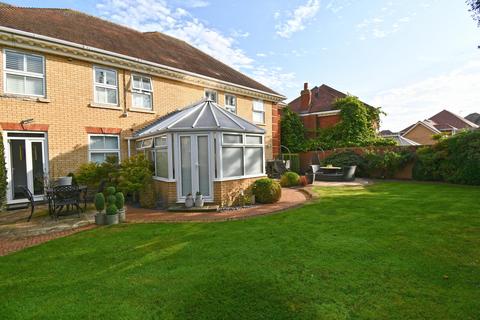 2 The Maples, Goffs Oak, Waltham Cross, EN7 6ST