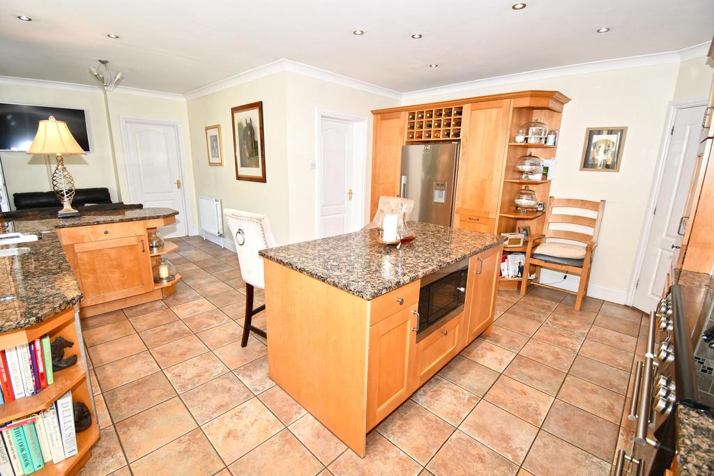 Kitchen/Breakfast Room